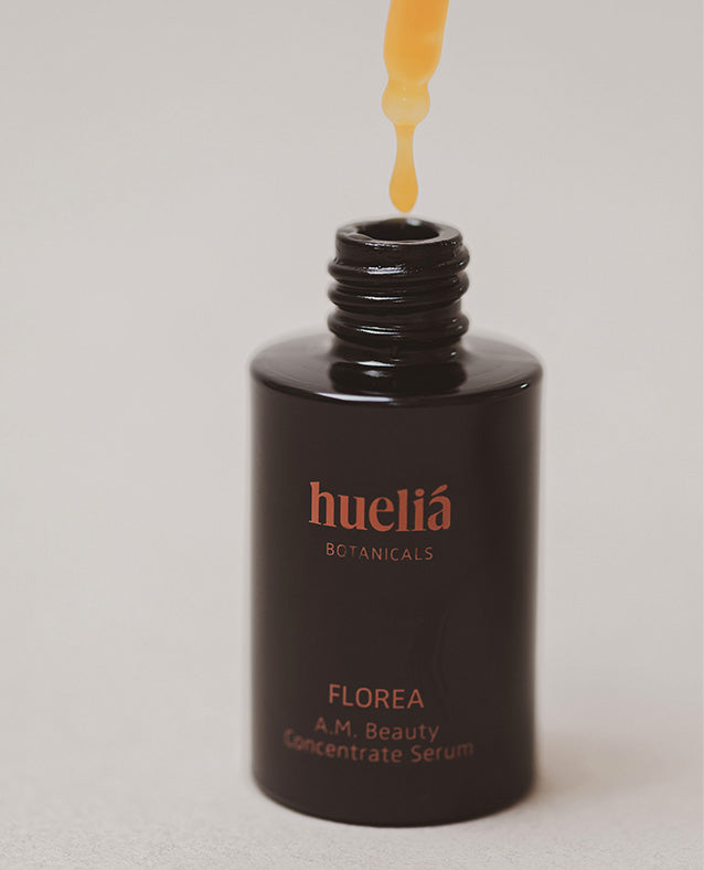 FLOREA A.M. Serum by Hueliá Botanicals – lightweight, multi-benefit vitamin C and peptide serum with snow mushroom (Tremella), centella asiatica, and jasmine to hydrate, brighten, and protect skin.